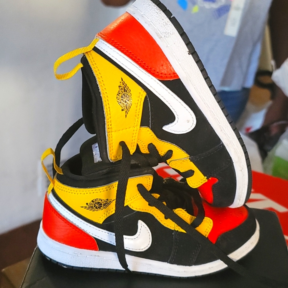 Kid's Jordan 1 MID